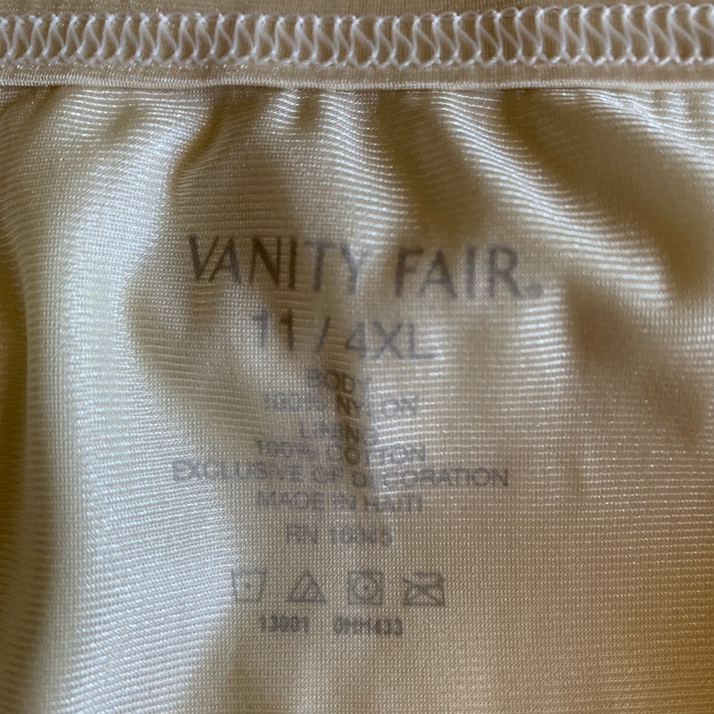 Vanity Fair 11/4XL Brief Panties - Picture 4 of 7